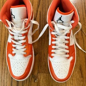 LIKE NEW AIR JORDANS